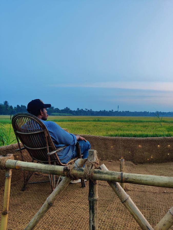 Mountde Kumarakom Eksteriør bilde